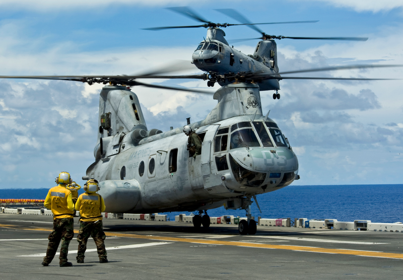 CH-46 Sea Knight helicopters assigned to the “Flying Tigers” of Marine Medium Helicopter Squadron (HMM) 262 operate from the flight deck of the amphibious assault ship USS Bonhomme Richard (LHD 6) in 2016. (US Navy)